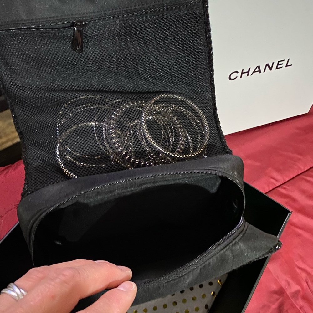 Chanel - Picture 3 of 12